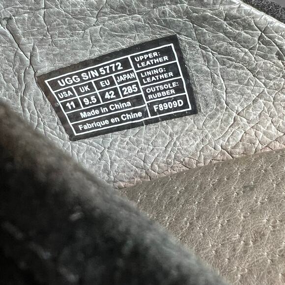 UGG Australia Black Suede Leather Studded Wood Heel‎ Platform Clogs Mules - Picture 16 of 16